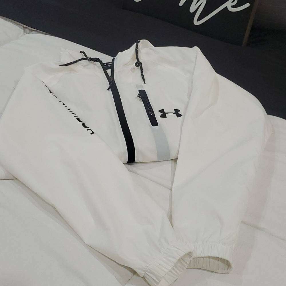UA White Windbreaker-Incorrectly Sized